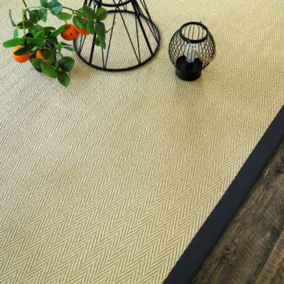 Tapis en sisal naturel - Veracruz chevron - Blanchi et anthracite - 160 x 230 cm