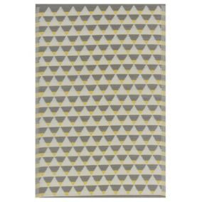 Tapis extérieur au motif triangles gris et jaunes 120 x 180 cm HISAR