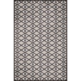 Tapis vinyle motif triangles, hexagones blanc, noir et gris L.148,5x l.98 cm x ep. 2 mm