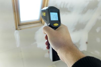 Thermomètre infrarouge IRT 530 avec visée laser - FARTOOLS - 132508