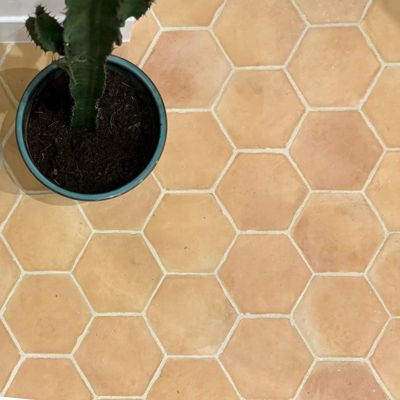 Tomettes Hexagonale Moulée Main Rosée 20x20cm Ep. 2cm - Vendu au m²