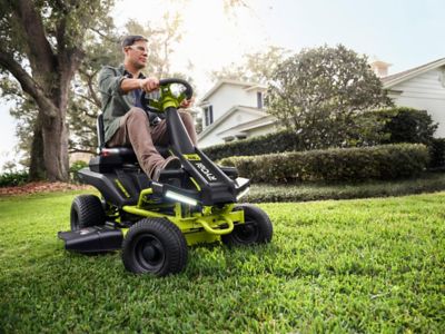 Tondeuse autoportée à éjection latérale Ryobi 48V 76cm