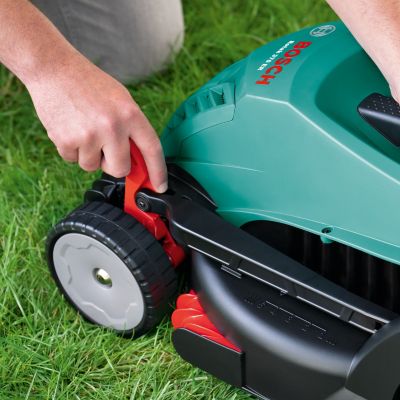 Tondeuse filaire 1400 W - largeur de coupe 37 cm - hauteur de coupe 20 à 70 mm - bac 40 L - Bosch Rotak 370 ER