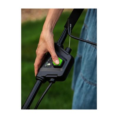 Tondeuse à gazon autotractée Greenworks 48V 46cm 3-en-1 avec batterie 4Ah - Jardins jusqu'à 350m²