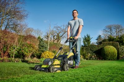 Tondeuse poussée Ryobi - RY18LMX40B - 18V One+ - coupe 37cm - 2 batteries 4.0Ah - 1 chargeur