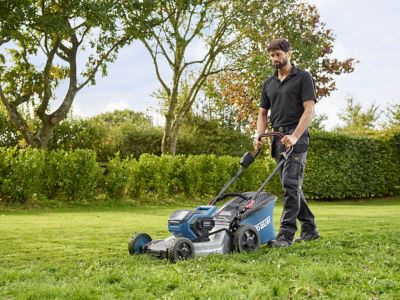 Tondeuse sans fil avec batterie 18 V - largeur de coupe 46 cm - hauteur de coupe 25 à 75 mm - bac 50 L - Erbauer ELM18-Li