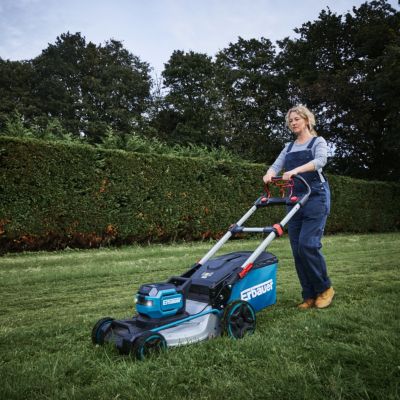 Tondeuse sans fil avec batterie 36V - largeur de coupe 46 cm - hauteur de coupe 25 à 75 mm - bac 60L - Erbauer ERT1043GLM