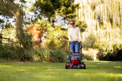 Tondeuse sans fil avec batterie 60 V - largeur de coupe 52 cm - hauteur de coupe 32 à 95 mm - bac 57 L - Toro eRecycler™ eS52VST-21853