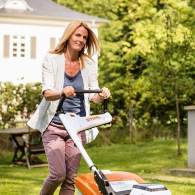 Tondeuse sans fil sur batterie Stihl RMA 443 C 41 cm (avec batterie et chargeur)