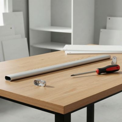 Tringle de penderie ovale acier blanc 1 m de 3 x 1,5 cm