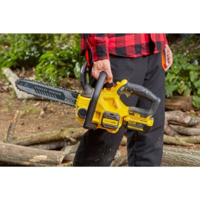 Tronçonneuse sans fil avec batterie 18 V - longueur du guide-chaîne 300 mm - poids 2,6 kg - Stanley FatMax SFMCCS630M1-QW