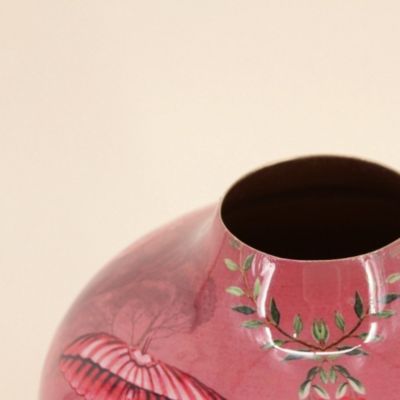 Vase col de cygne en métal laqué rose, H23cm