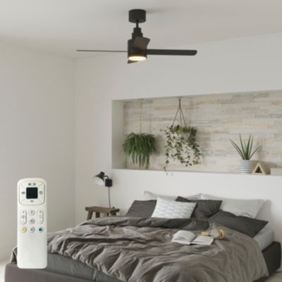 Ventilateur de plafond avec éclairage GoodHome Burbank coloris noir pour pièce de 15 m² Ø.106 cm