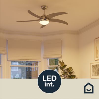Ventilateur de plafond avec éclairage GoodHome Hanki coloris argent pour pièce de 25 m² Ø.132 cm