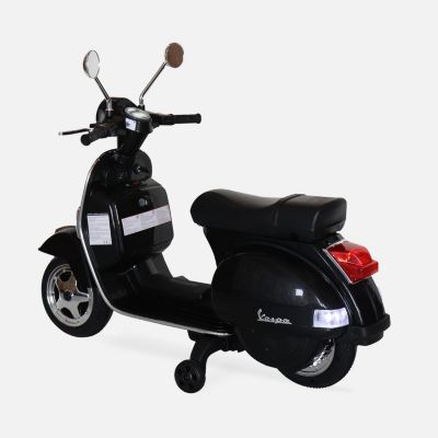 Vespa noire PX150. scooter électrique pour enfants 12V 4.5Ah. 1 place avec autoradio