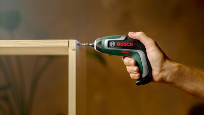 Visseuse sans fil avec batterie 3,6 V - vitesse maxi 235 tr/min - couple maxi 5,5 Nm - Bosch IXO 7