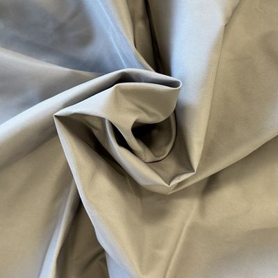 Voile d'ombrage 4 x 4 x 4 m imperméable 220g/m² Haute densité - Tissu déperlant - Taupe cendré - Sunny Inch