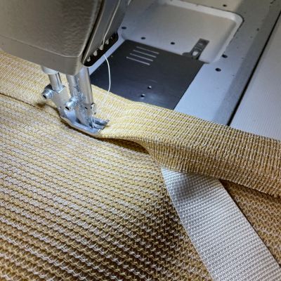 Voile d'ombrage triangulaire 3,5 x 3,5 x 3,5 m - Tissu HDPE ajouré 340 g/m² coloris Ivoire
