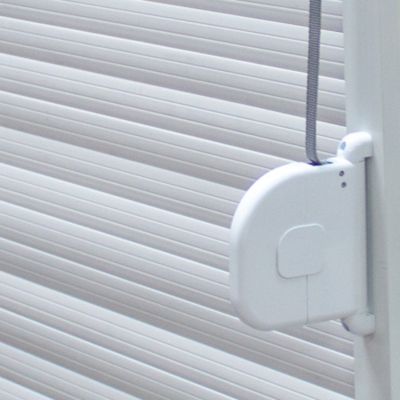 Volet roulant uPVC blanc - ouverture manuelle par sangle - Fortia - l.120 x H.215 cm