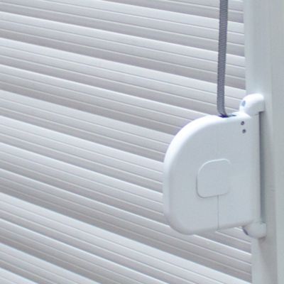 Volet roulant uPVC blanc - ouverture manuelle par sangle - Fortia - l.80 x H.205 cm