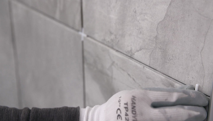 Comment poser du carrelage au mur