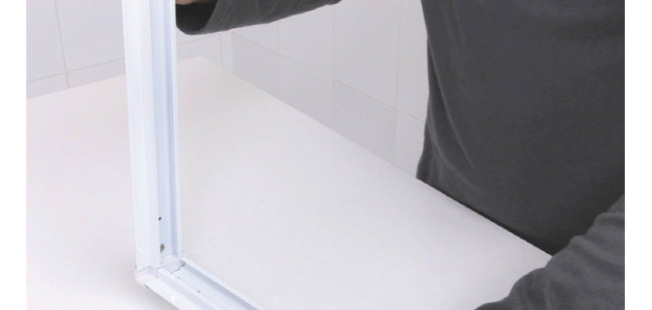 Comment installer un receveur et des parois de douche ?