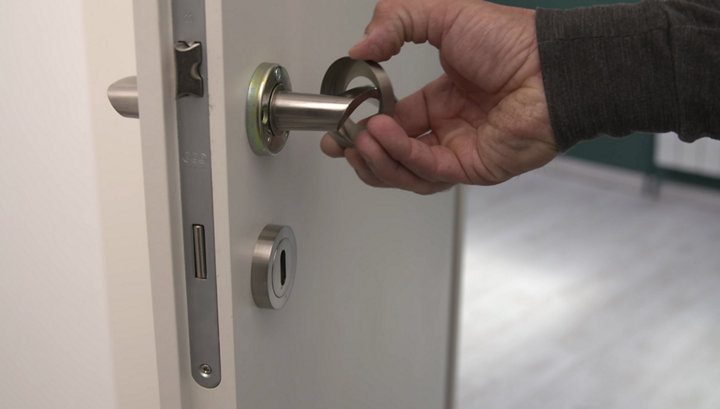 Comment remplacer une poignée de porte