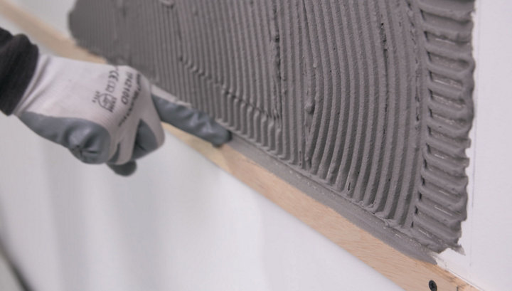 Comment poser du carrelage au mur