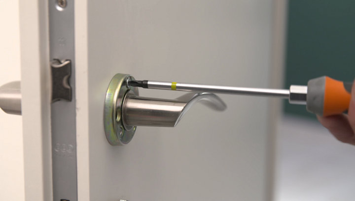 Comment remplacer une poignée de porte