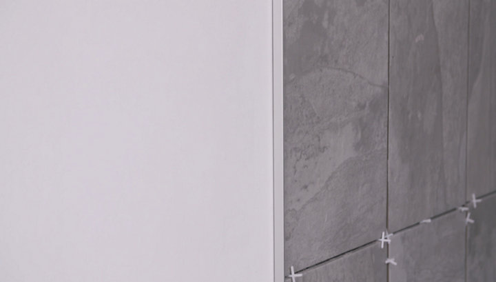 Comment poser du carrelage au mur