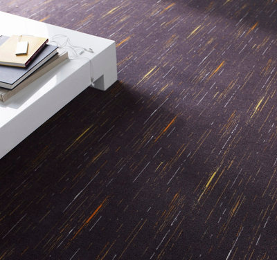 Moquette foncé avec motif trait colorés