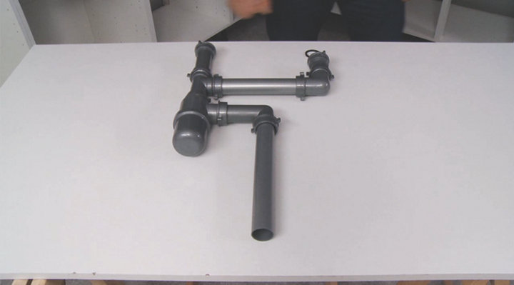 Assemblage du siphon d'évacuation