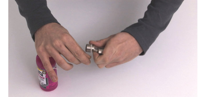 Comment installer un receveur et des parois de douche ?