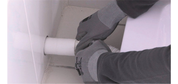 Comment installer un receveur et des parois de douche ?