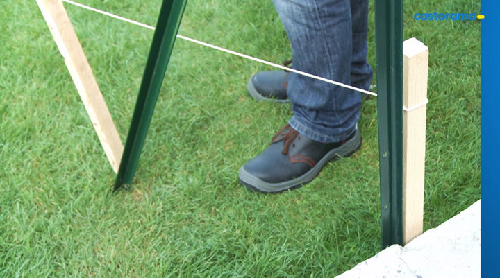 Comment poser un grillage en rouleau ?
