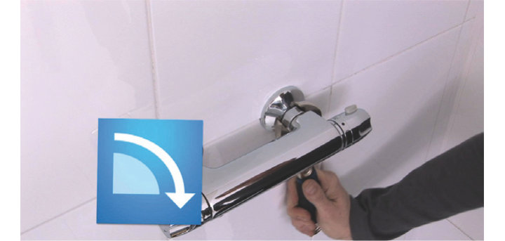 Comment installer un receveur et des parois de douche ?