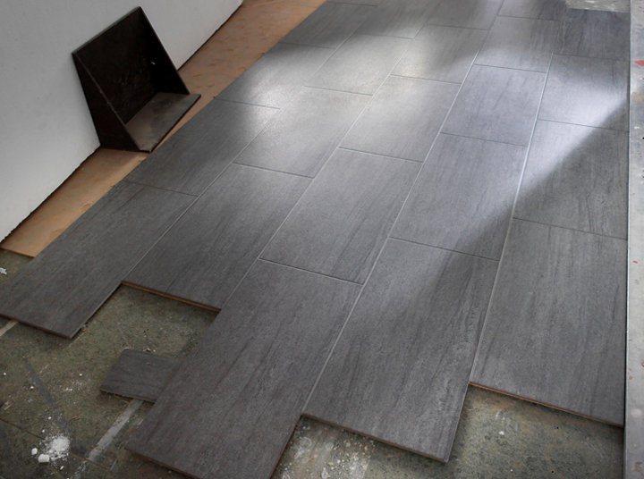 Comment poser du carrelage en décalé
