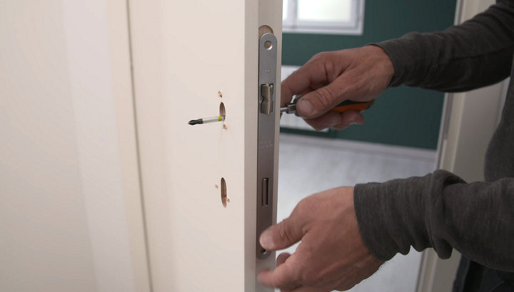 Comment remplacer une poignée de porte