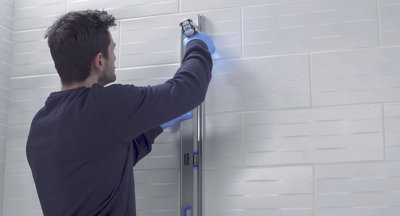 Comment changer une porte et une paroi de douche