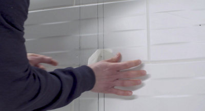 Comment changer une porte et une paroi de douche