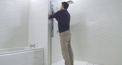 Comment changer une porte et une paroi de douche
