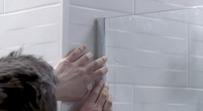 Comment changer une porte et une paroi de douche