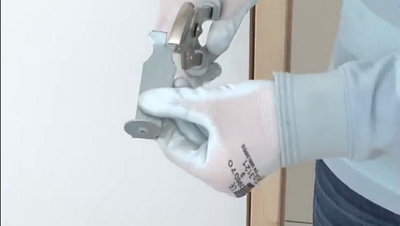 Préparation des pattes de scellement