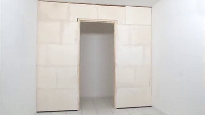 Pose de la dernière rangée de carreaux
