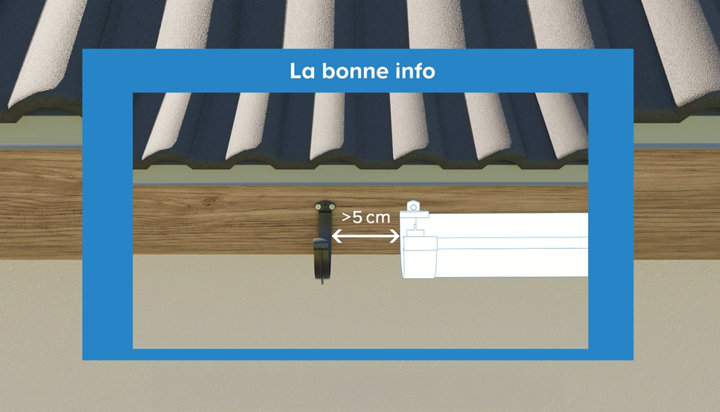Le raccord est équipé d’une patte de fixation en partie supérieure.