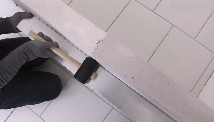 Vérification de la planéité et réctification avec le maillet