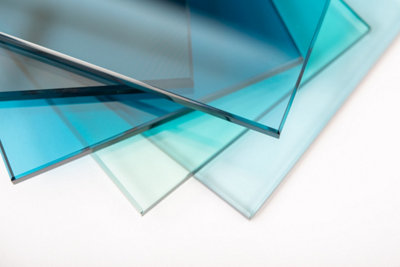 Quels sont les avantages et les limites du verre PVC