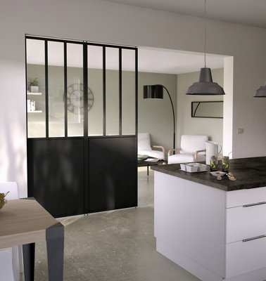 Cloison de séparation noir avec la moitié en verre