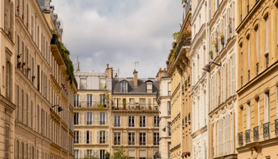 Un quartier Haussmanien avec des immeubles protégés