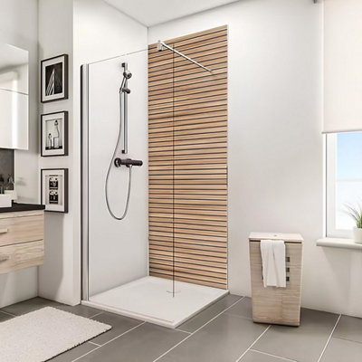Photo d'un panneau décoratif qui habille l'intérieur d'une douche